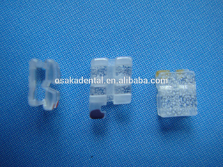 Эластичный ортодонтический кронштейн Dental Sappire