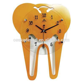 Часы формы зубов для украшения