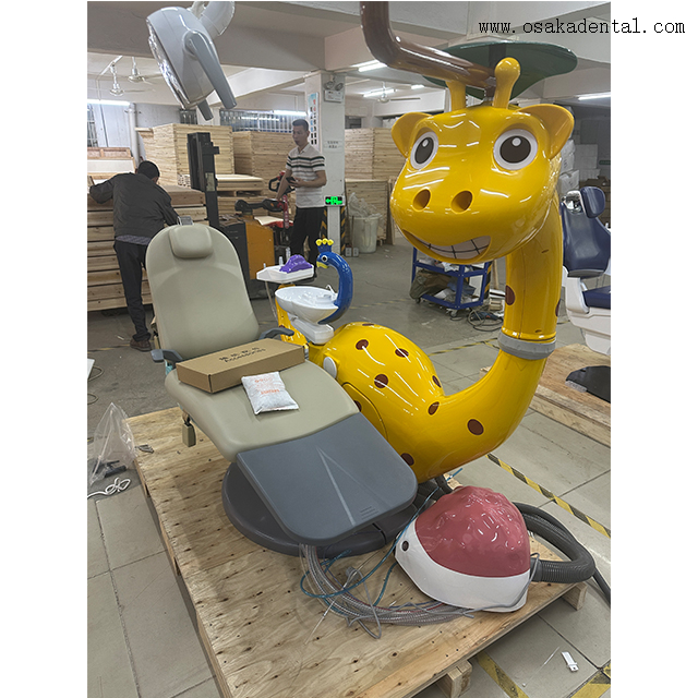 Детское стоматологическое кресло в форме жирафа с интерактивным ЖК-экраном