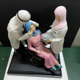 Прецизионная стоматологическая модель из полимерного материала. Форма модели стоматолога для украшения стоматологической клиники.