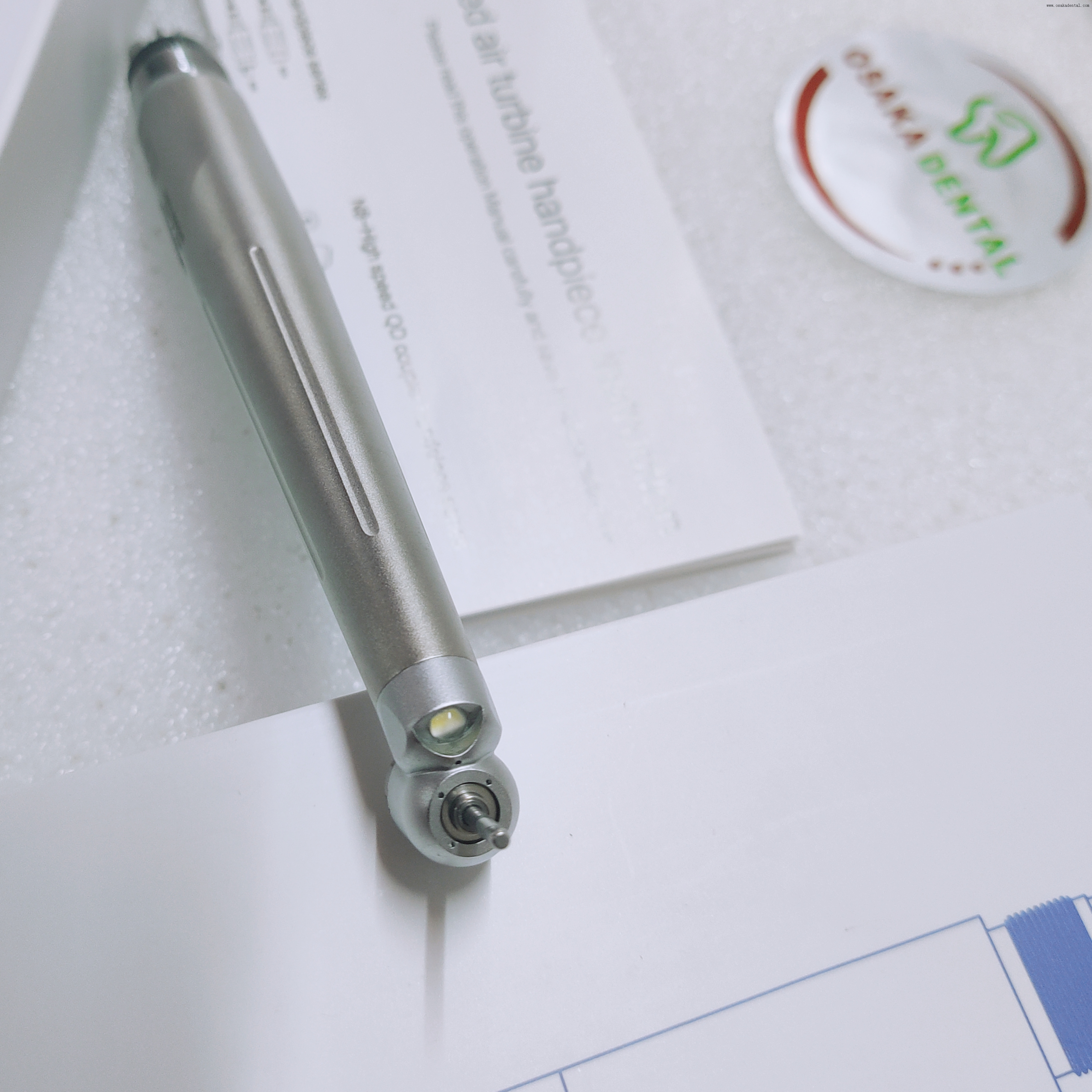 Угловой стоматологический наконечник под углом 45 градусов с эргономичной ручкой для доступа к задним зубам