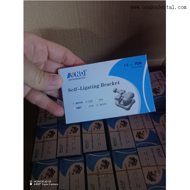 Высококачественные самолигирующиеся брекеты для ортодонтического лечения