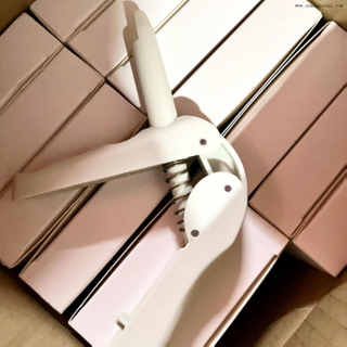 Пистолет-дозатор Dental Compule для использования в стоматологической клинике