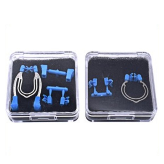 Зажим для стоматологических секционных матриц