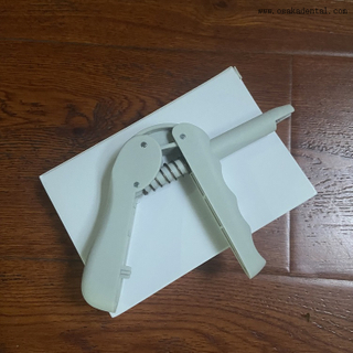 Автоклавируемый стоматологический одноразовый композитный пистолет-дозатор 801020