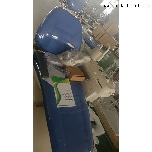 Стоматологическое кресло с мобильной тележкой и эргономичным дизайном