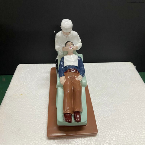 Демонстрационная модель стоматологической клиники со смоляным материалом