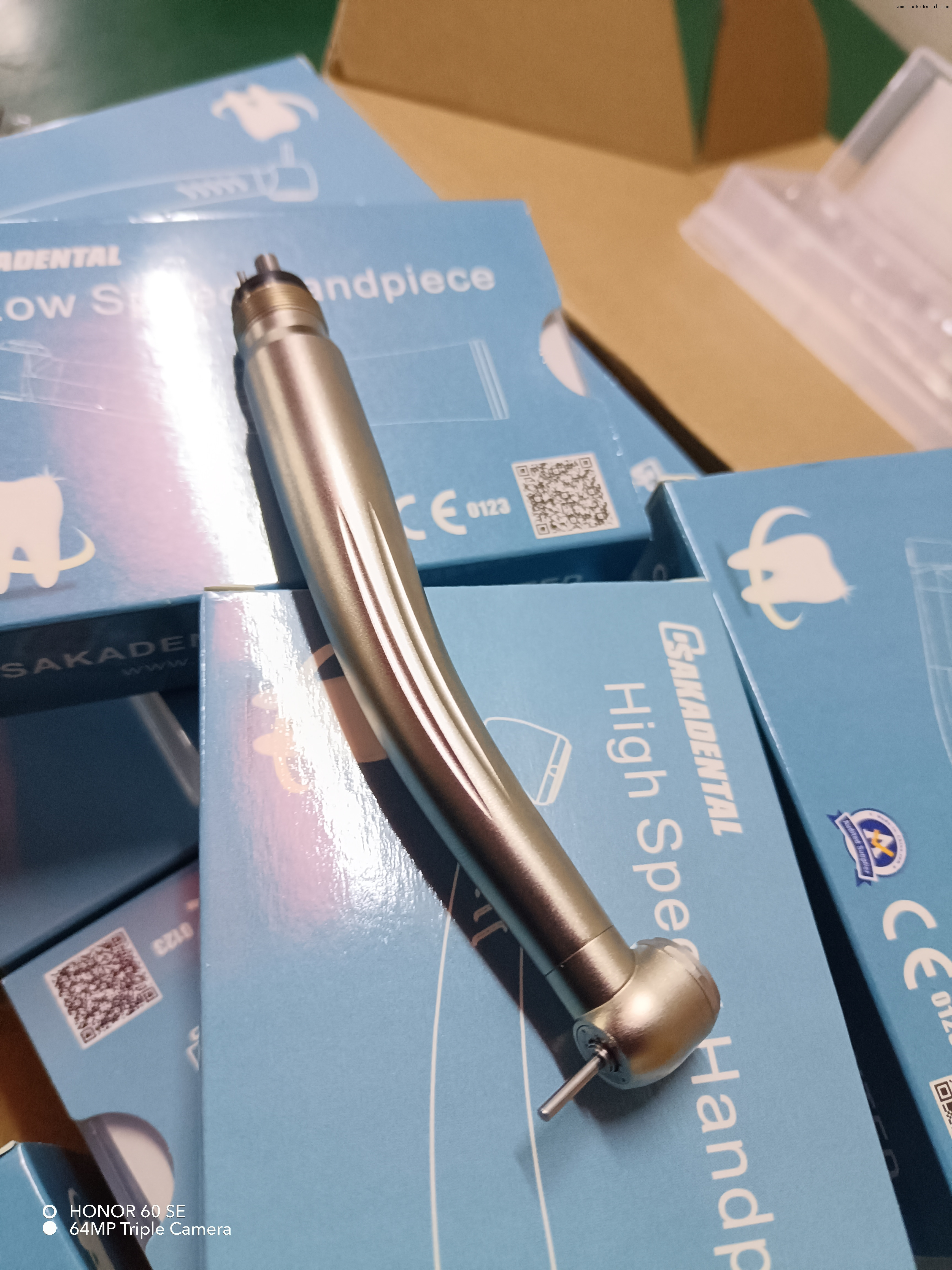 Оптимизация точности в восстановительной стоматологии: анализ производительности современных высокоскоростных стоматологических наконечников