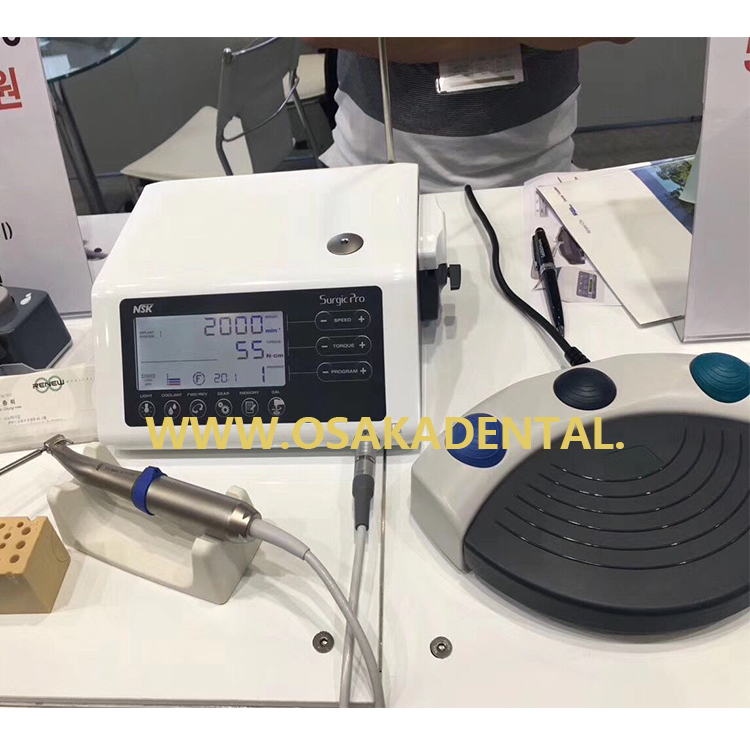 Зубной имплантат